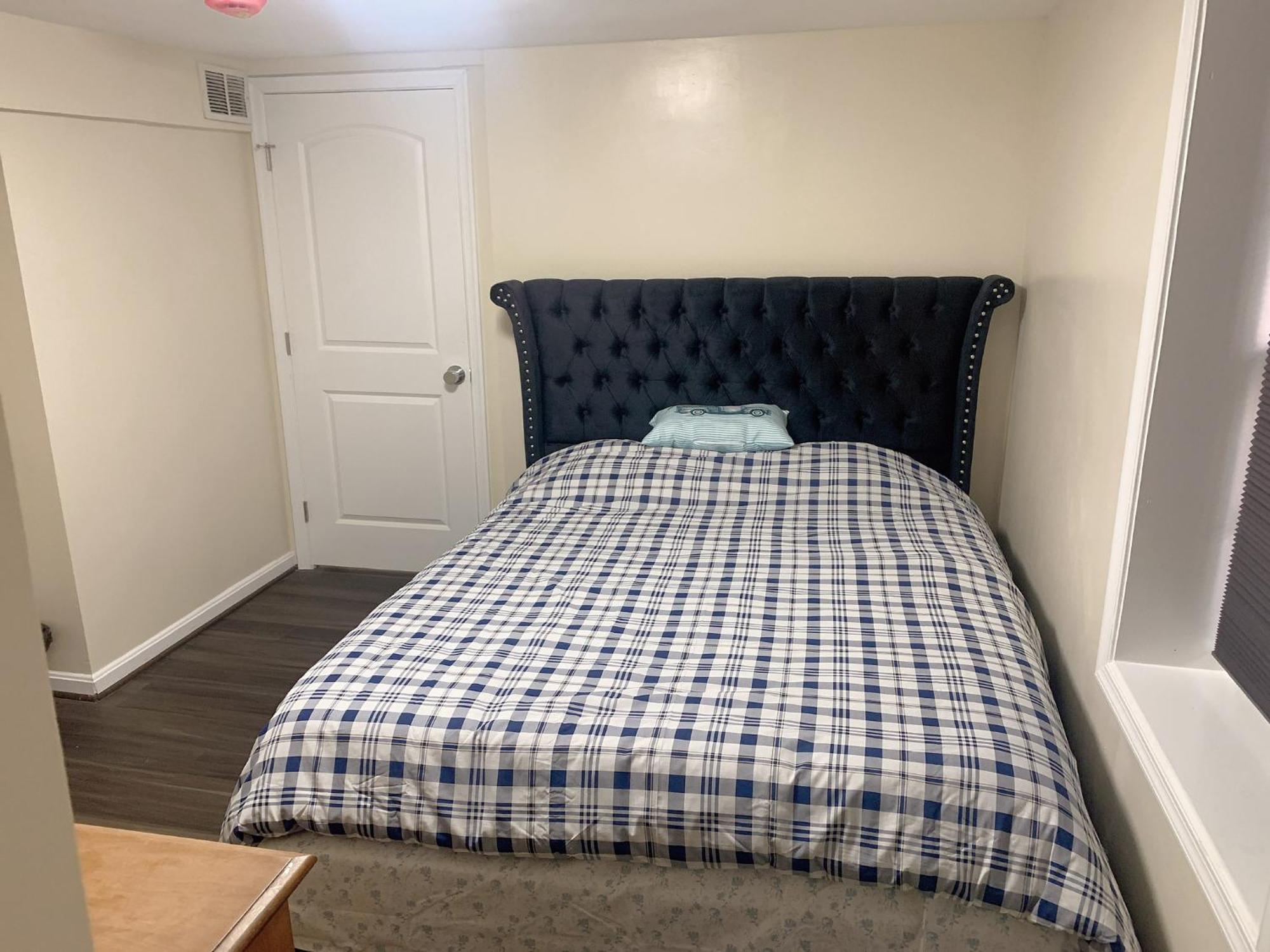 Brand New En-suite Private Bath Next Camden Yard , Convention Center Baltimore